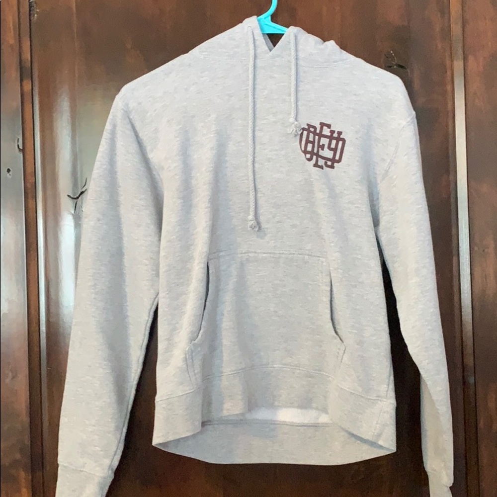 Grey sweatshirt